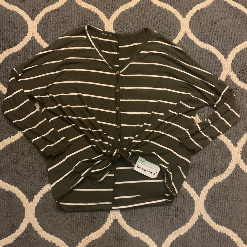 The Isabel tie front curvy top Size xl